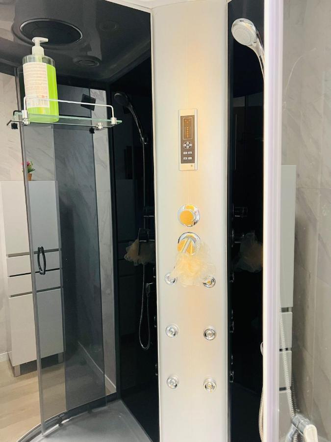 Hostel Golden Star Giao  Exterior photo